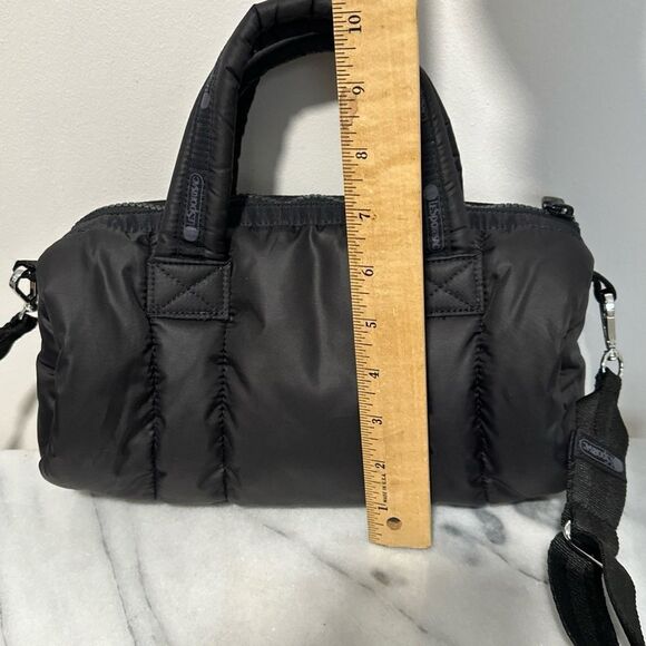 LeSpotsac Black Quilted Handbag crossbody rare - Picture 9 of 13